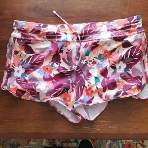 XL Athleta Tropic Surge Swim trunks